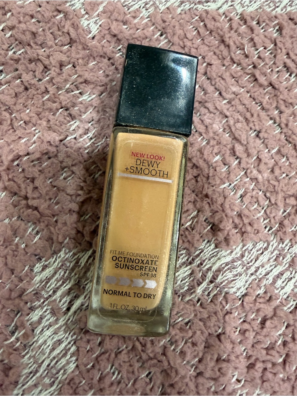 Maybelline Fit Me Dewy + Smooth Foundation — Light Beige